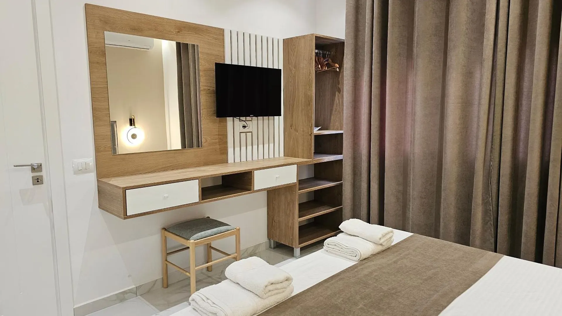 Apartments Veliaj Ksamil Albania